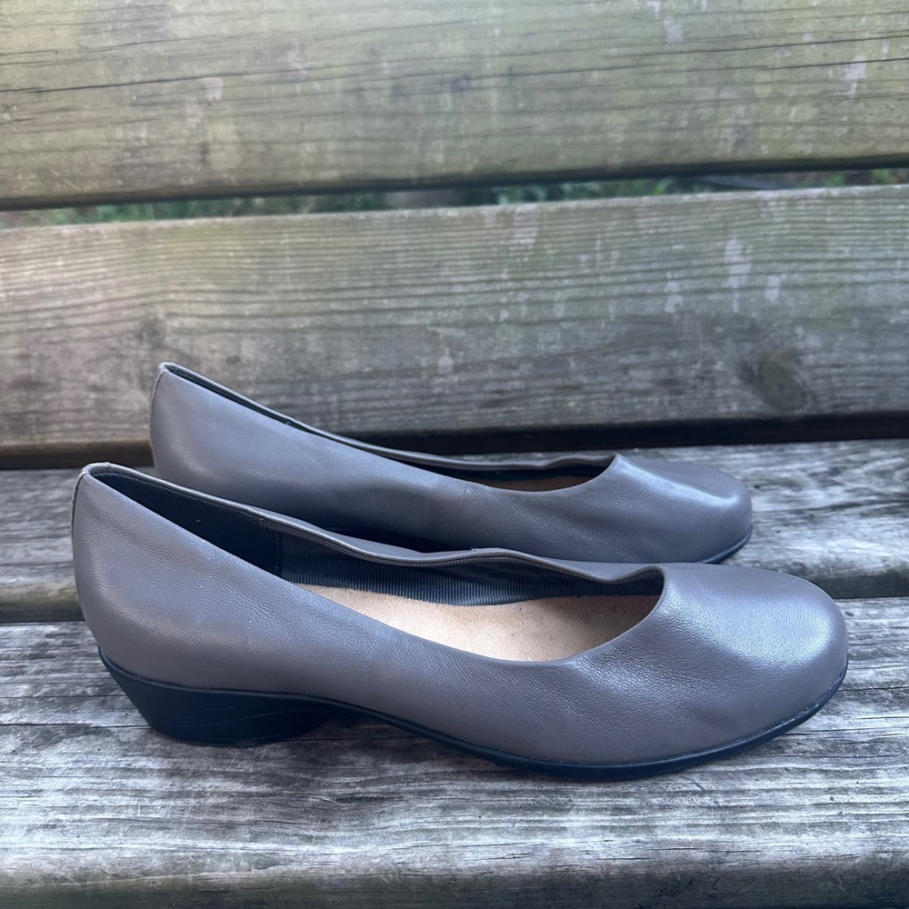 Trotters Rozalin Gray Leather Low Wedge Heel Round Toe Loafers Pumps Sz 9.5 W